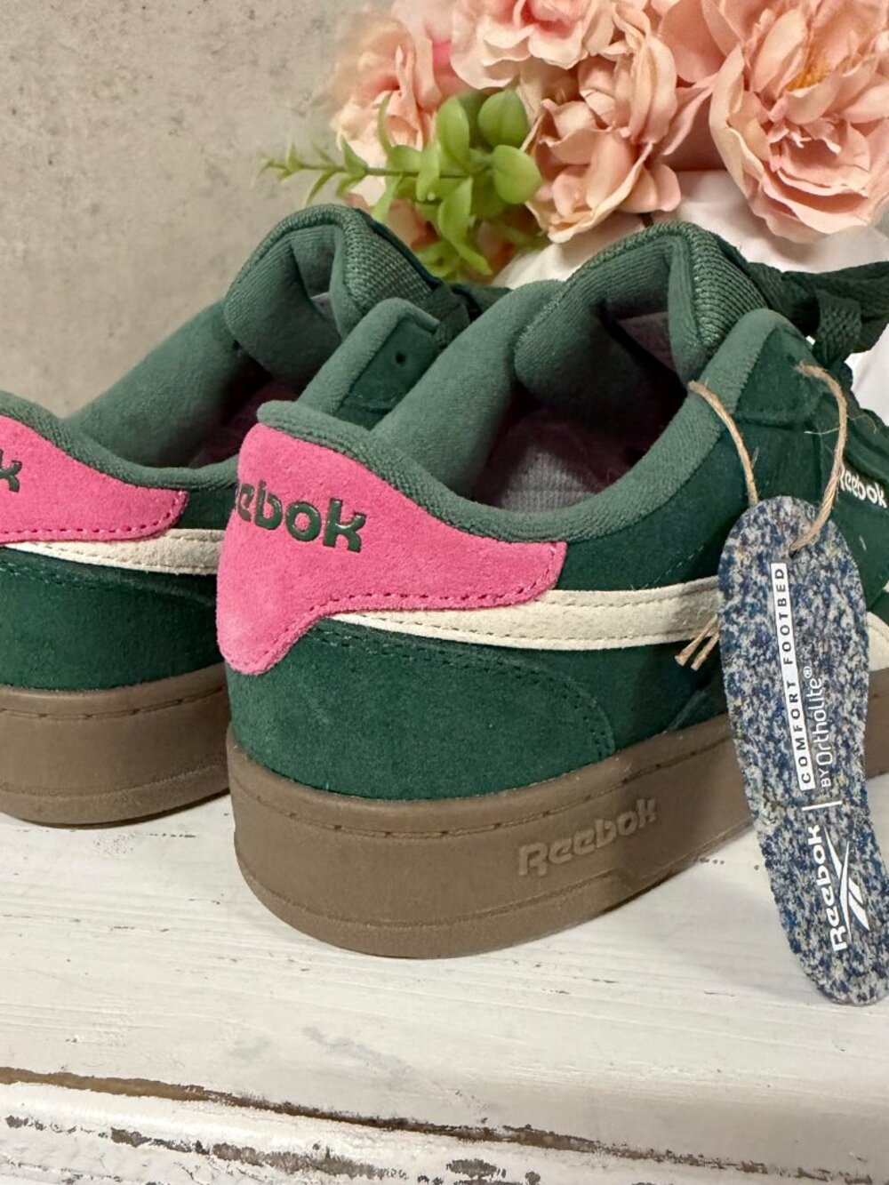 NWT Reebok Forte Lounger Green And Pink Suede Sneakers - Size 7.5 - Picture 3 of 6